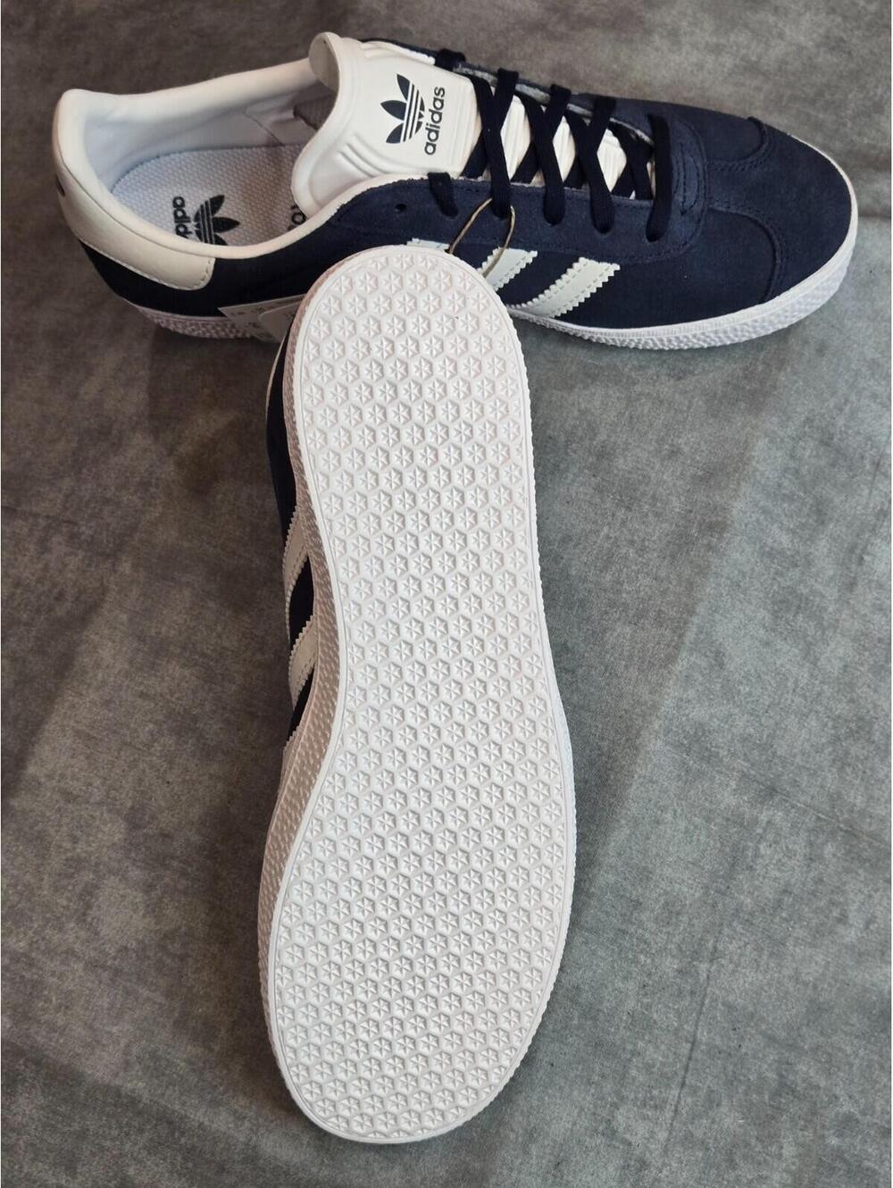 adidas Originals Gazelle Collegiate Navy Cloud White BY9144 Size 6Y 7W NIB - Picture 3 of 7